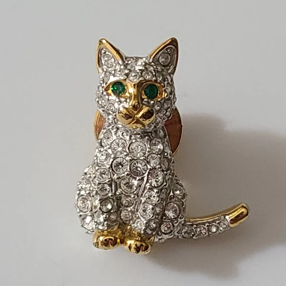 Vintage Swarovski cat brooch pin New emerald eyes gold plated Sparkly  crystal